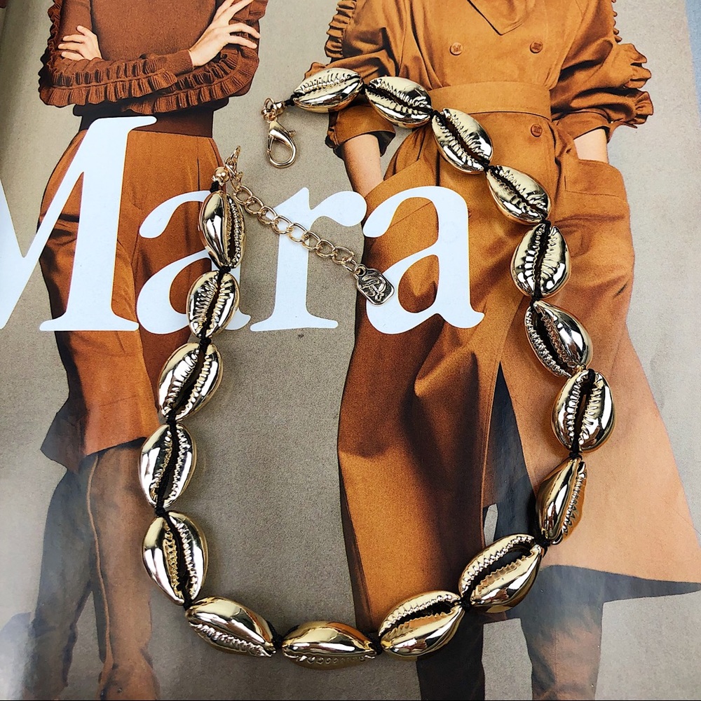 SHELL GOLDβ NECKLACE ππ - Picture 4 of 6